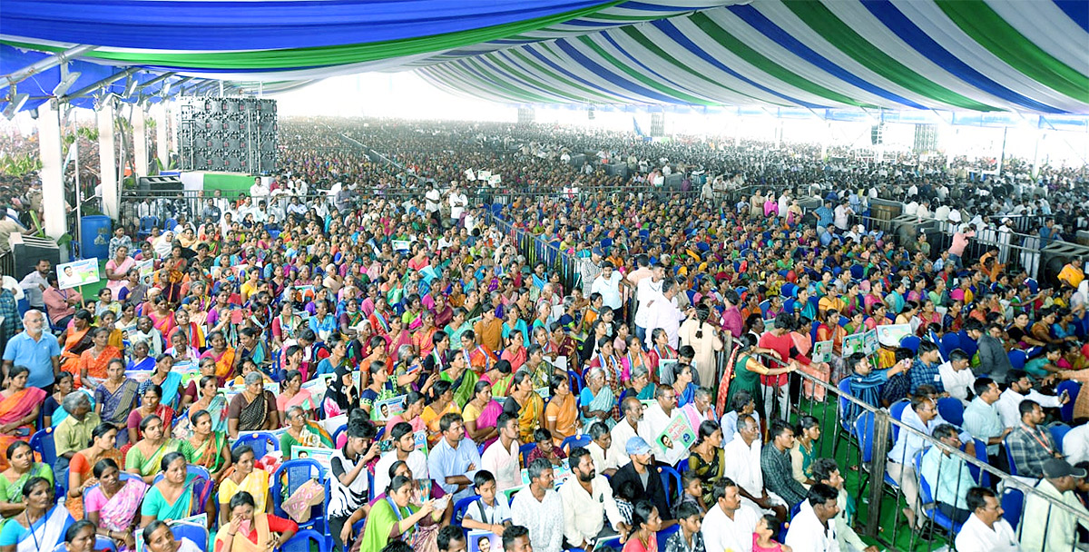 YSR Ebc Nestham: Cm Jagan Markapuram Tour Photos - Sakshi12