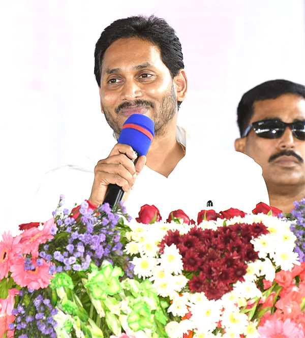 YSR Ebc Nestham: Cm Jagan Markapuram Tour Photos - Sakshi30