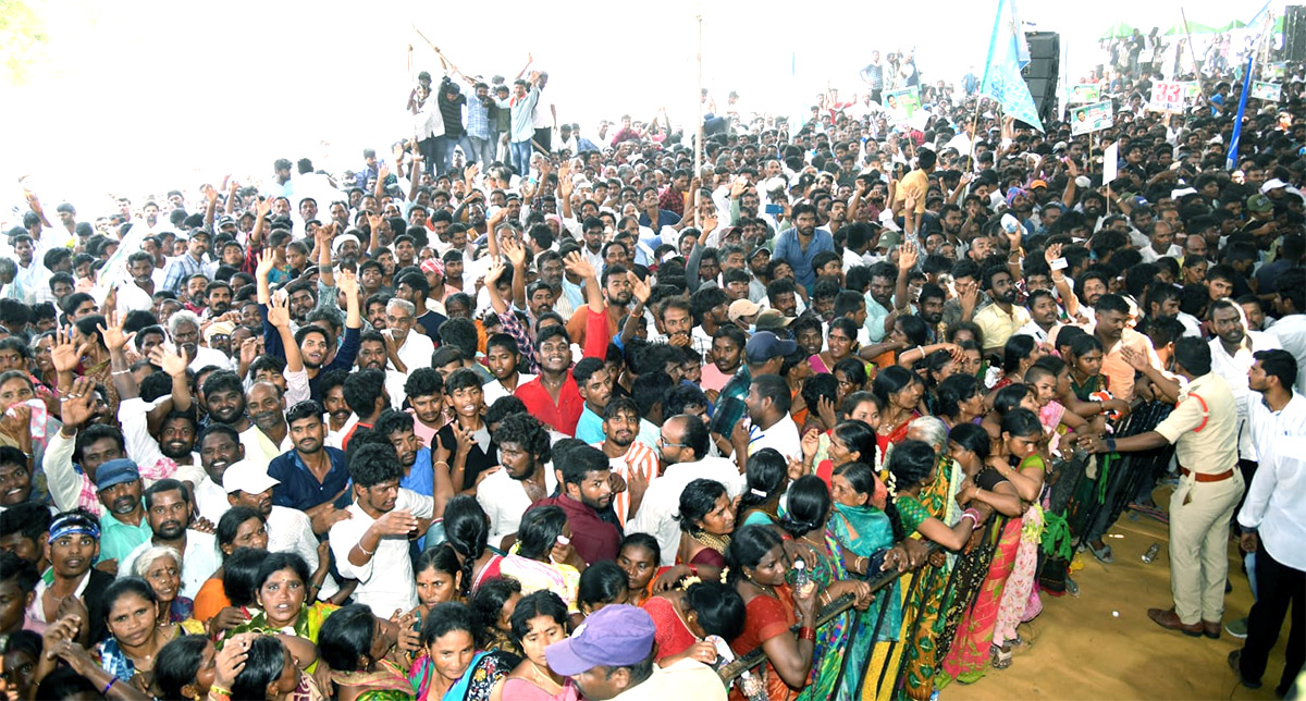 YSR Ebc Nestham: Cm Jagan Markapuram Tour Photos - Sakshi34