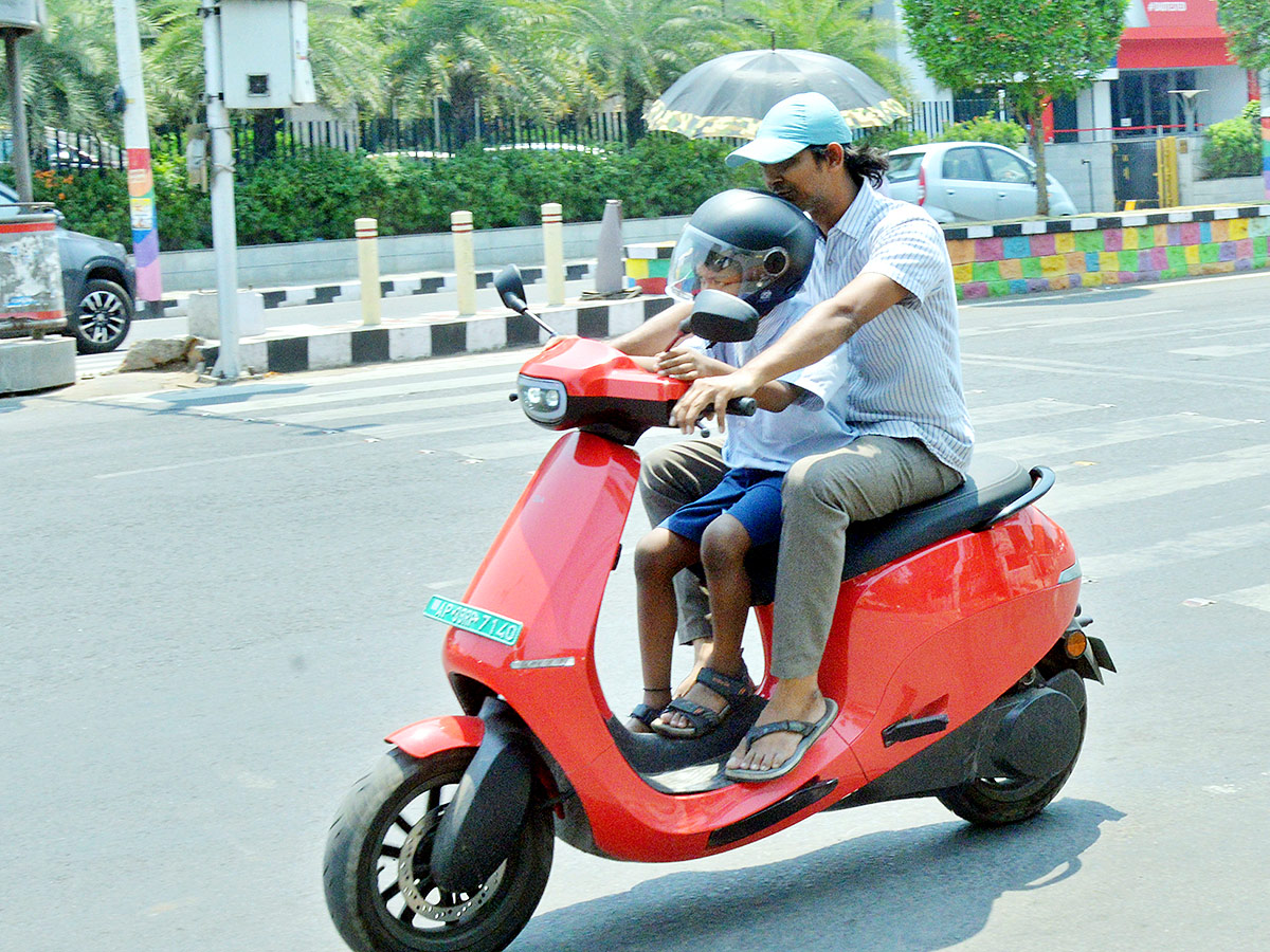 Severe Heat Waves In Telangana And AP Photos - Sakshi10