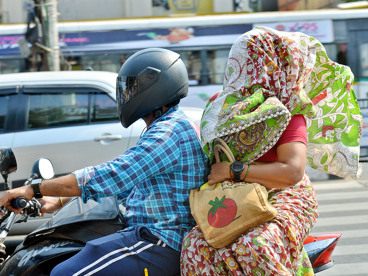 Severe Heat Waves In Telangana And AP Photos - Sakshi11