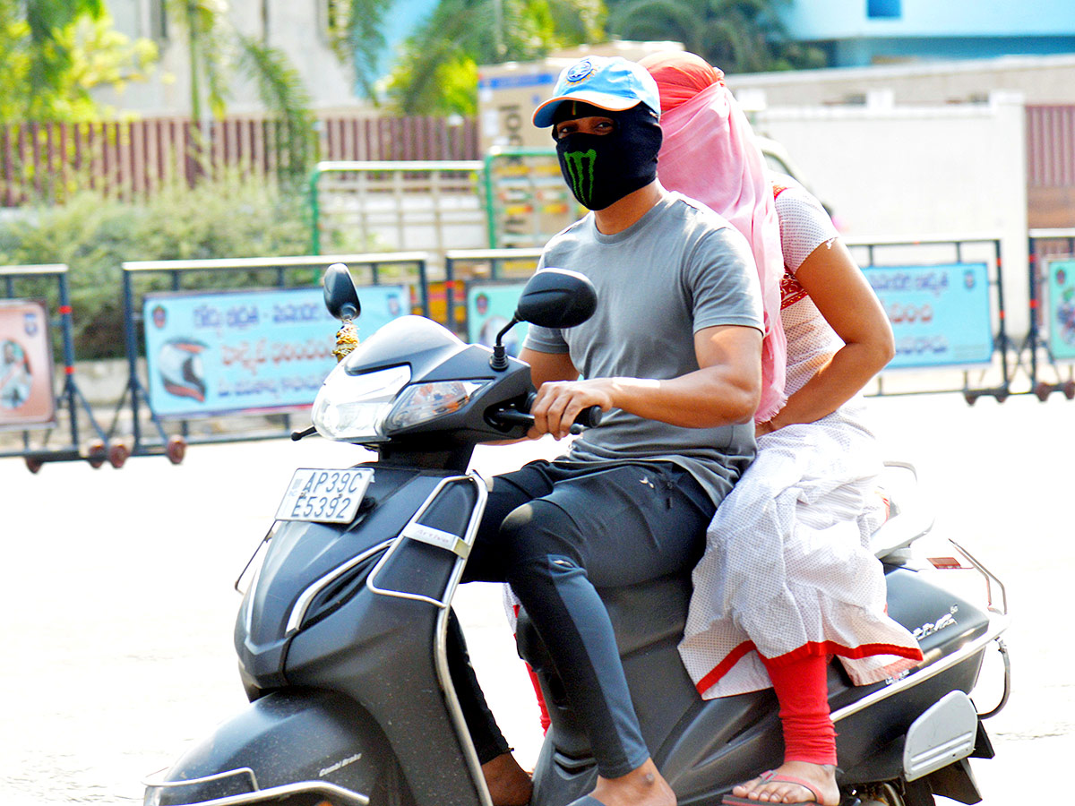 Severe Heat Waves In Telangana And AP Photos - Sakshi2