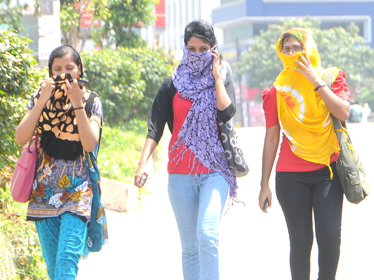 Severe Heat Waves In Telangana And AP Photos - Sakshi26