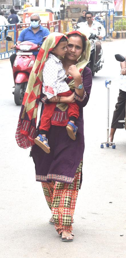 Severe Heat Waves In Telangana And AP Photos - Sakshi27