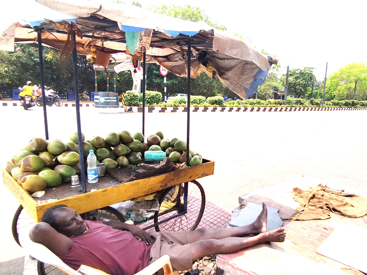 Severe Heat Waves In Telangana And AP Photos - Sakshi28