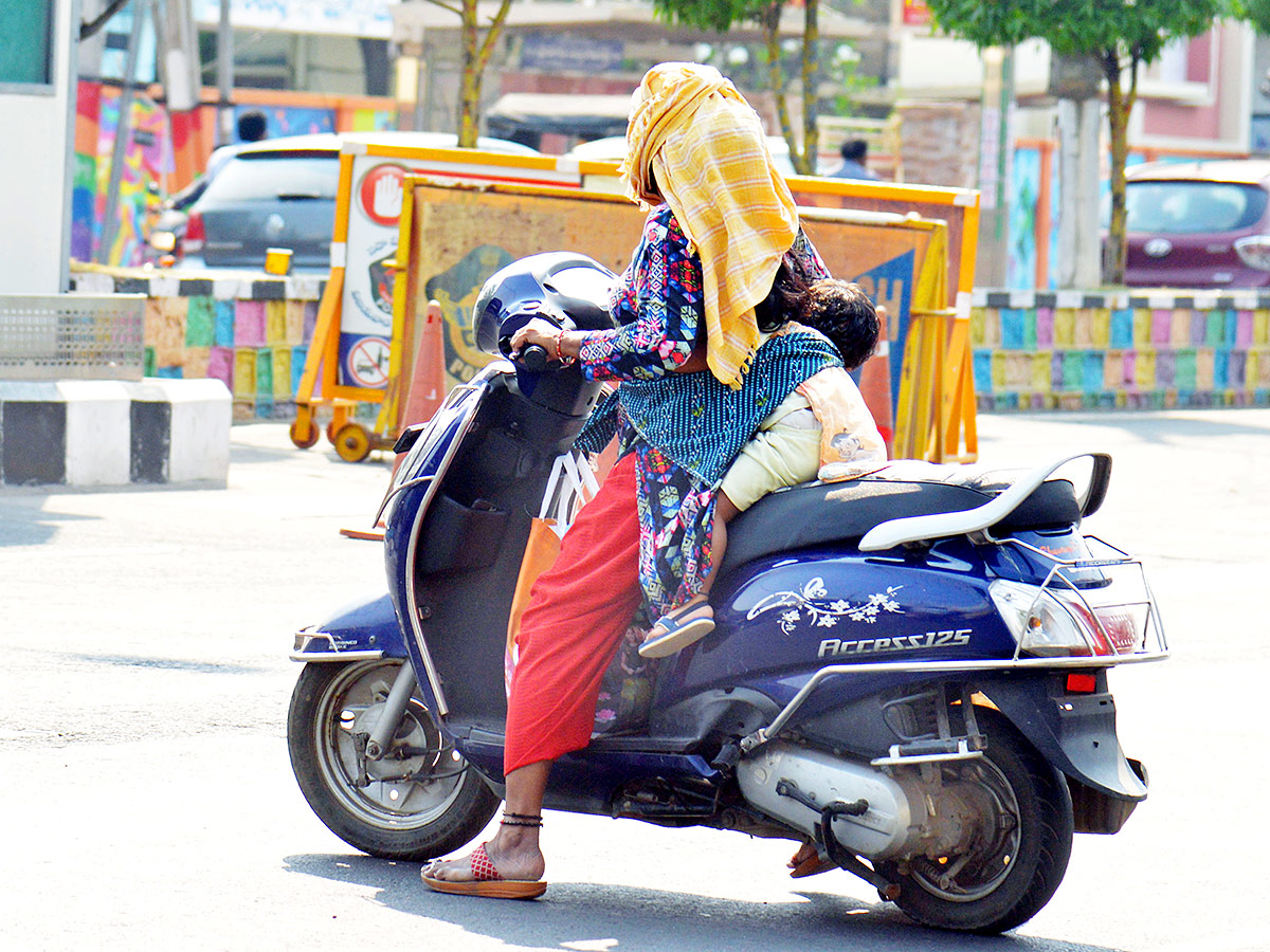 Severe Heat Waves In Telangana And AP Photos - Sakshi8