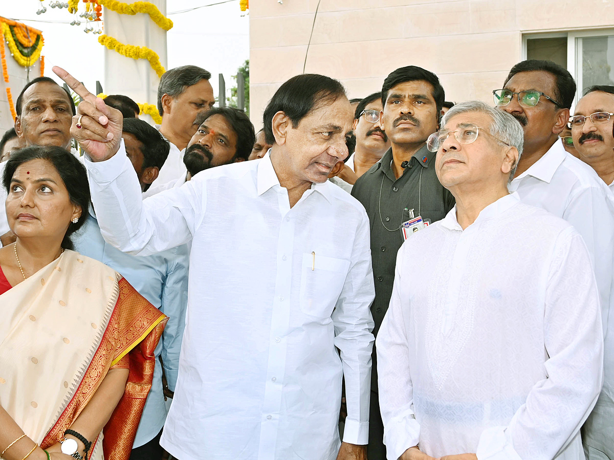 CM KCR Inaugurated Ambedkar Statue At Tank Bund Photos - Sakshi23