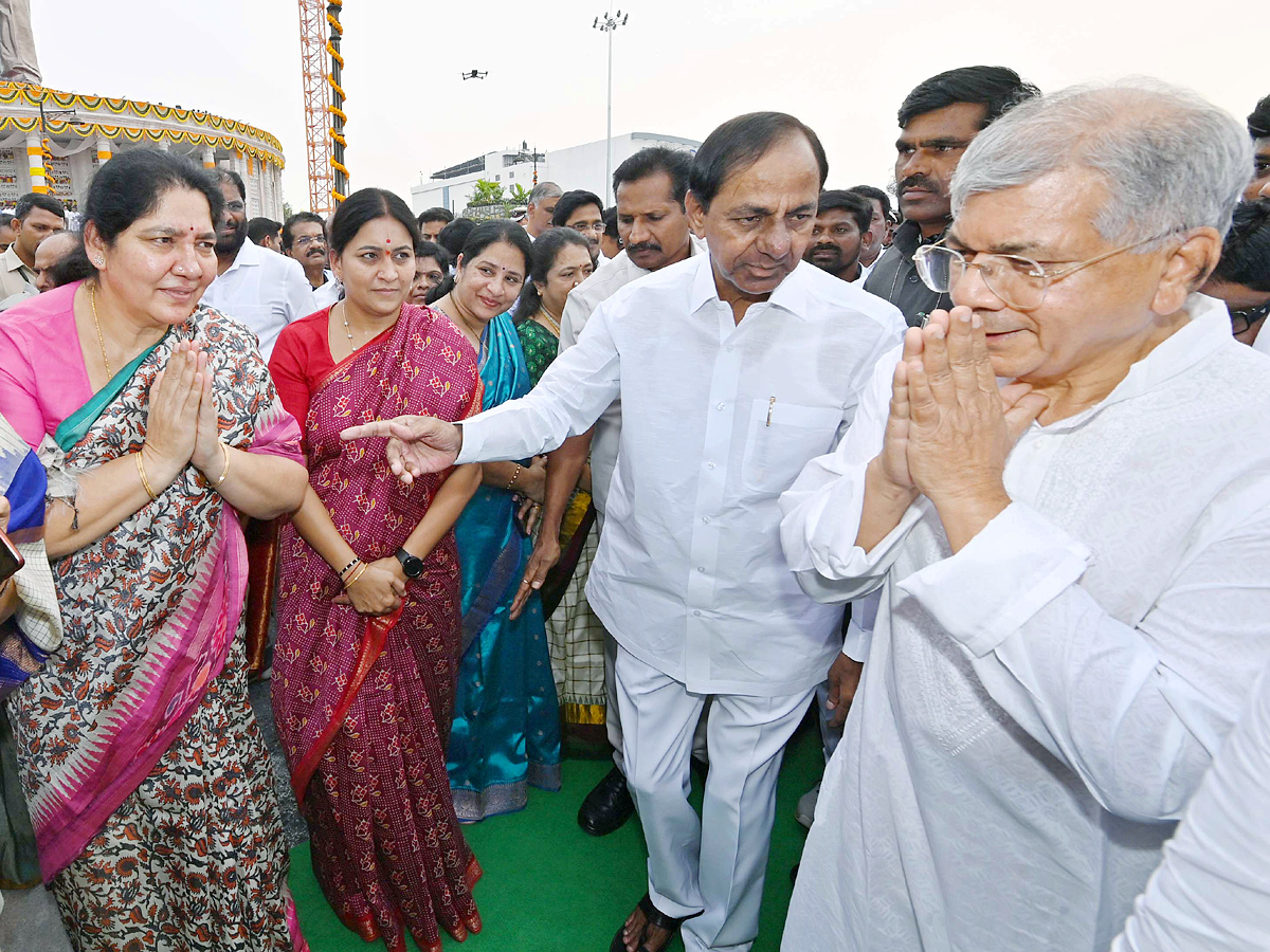 CM KCR Inaugurated Ambedkar Statue At Tank Bund Photos - Sakshi25