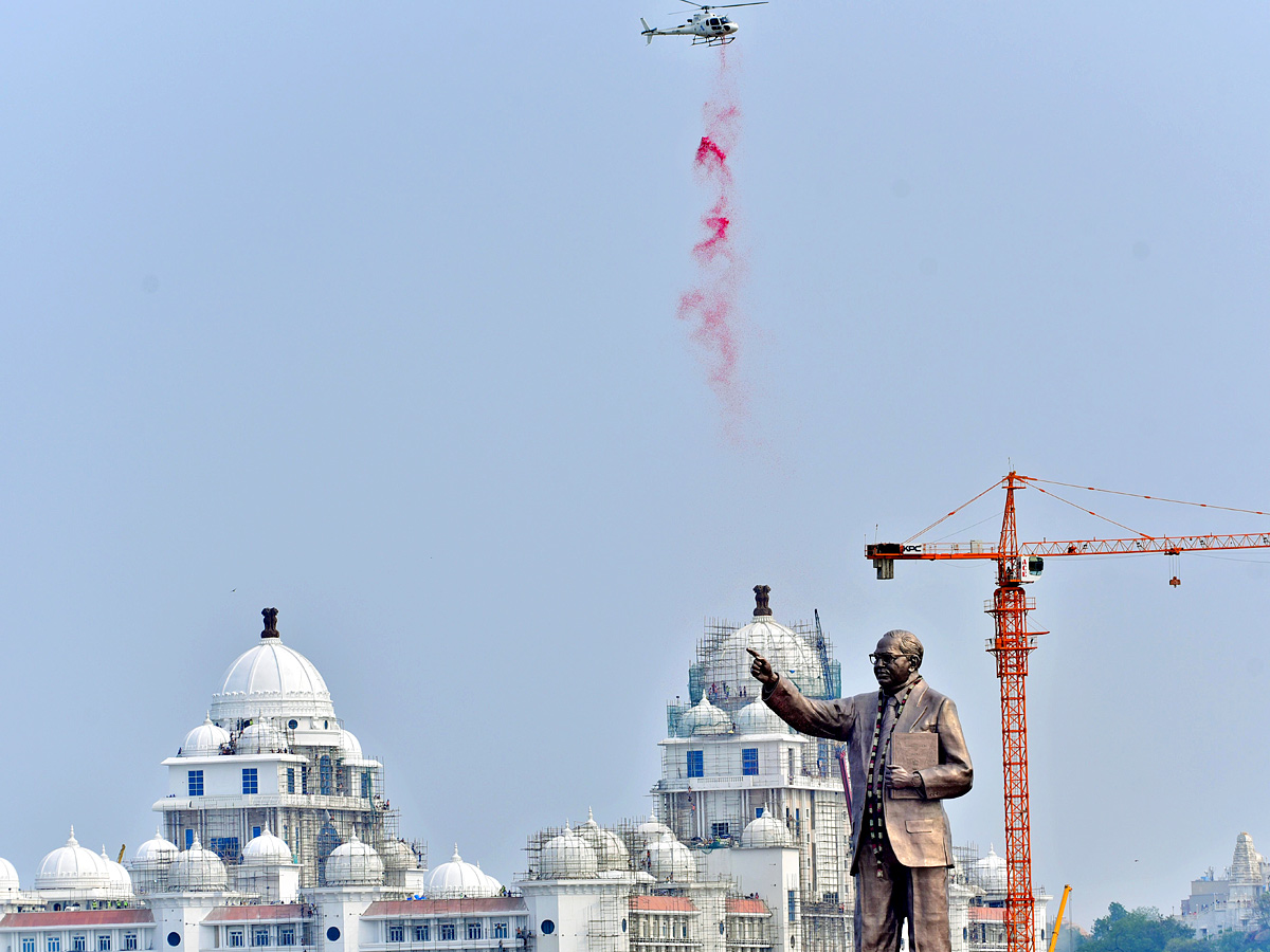 CM KCR Inaugurated Ambedkar Statue At Tank Bund Photos - Sakshi35