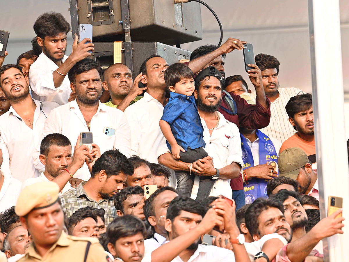 CM KCR Inaugurated Ambedkar Statue At Tank Bund Photos - Sakshi9