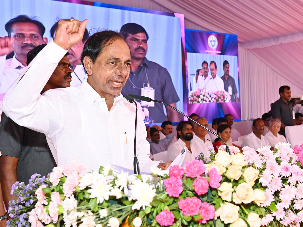 CM KCR Inaugurated Ambedkar Statue At Tank Bund Photos - Sakshi10