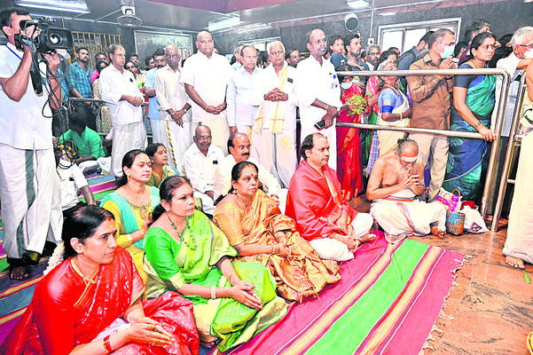 శ్రీవారి సేవలో ఏజే శేఖర్ 1