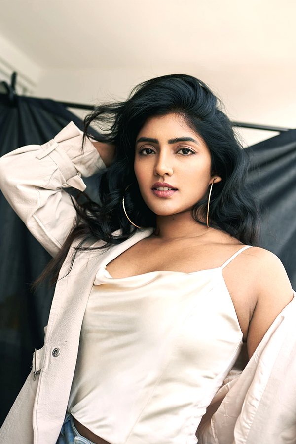 Actress Eesha Rebba Photos - Sakshi12