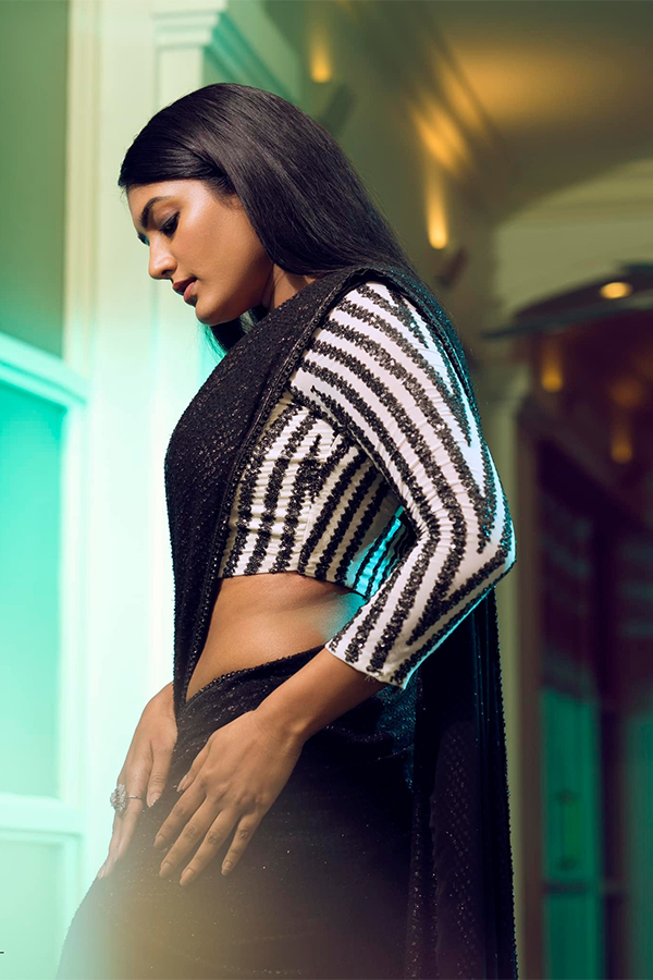 Actress Eesha Rebba Photos - Sakshi16