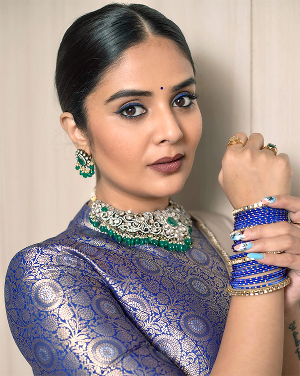 Telugu Anchor Sreemukhi Latest Photoshoot Pics - Sakshi2