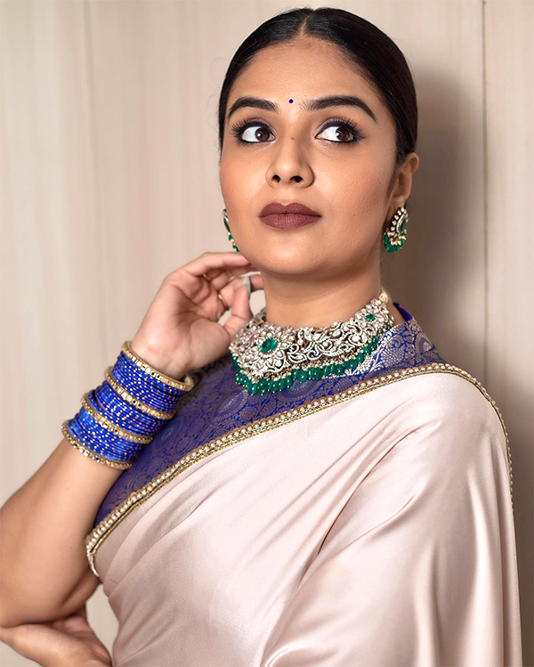 Telugu Anchor Sreemukhi Latest Photoshoot Pics - Sakshi8