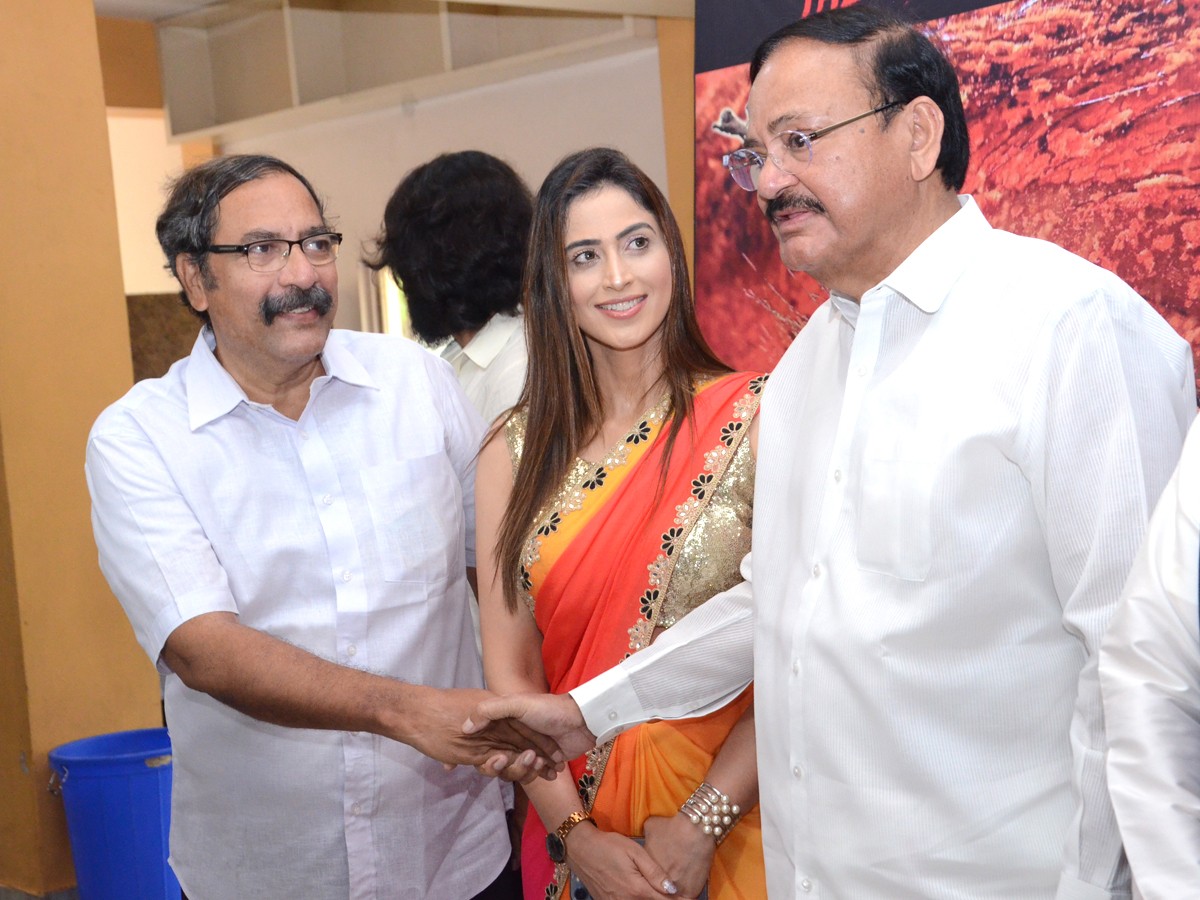 Ex Vice President M Venkaiah Naidu At Bharateeyans Movie Press Meet Photos - Sakshi2