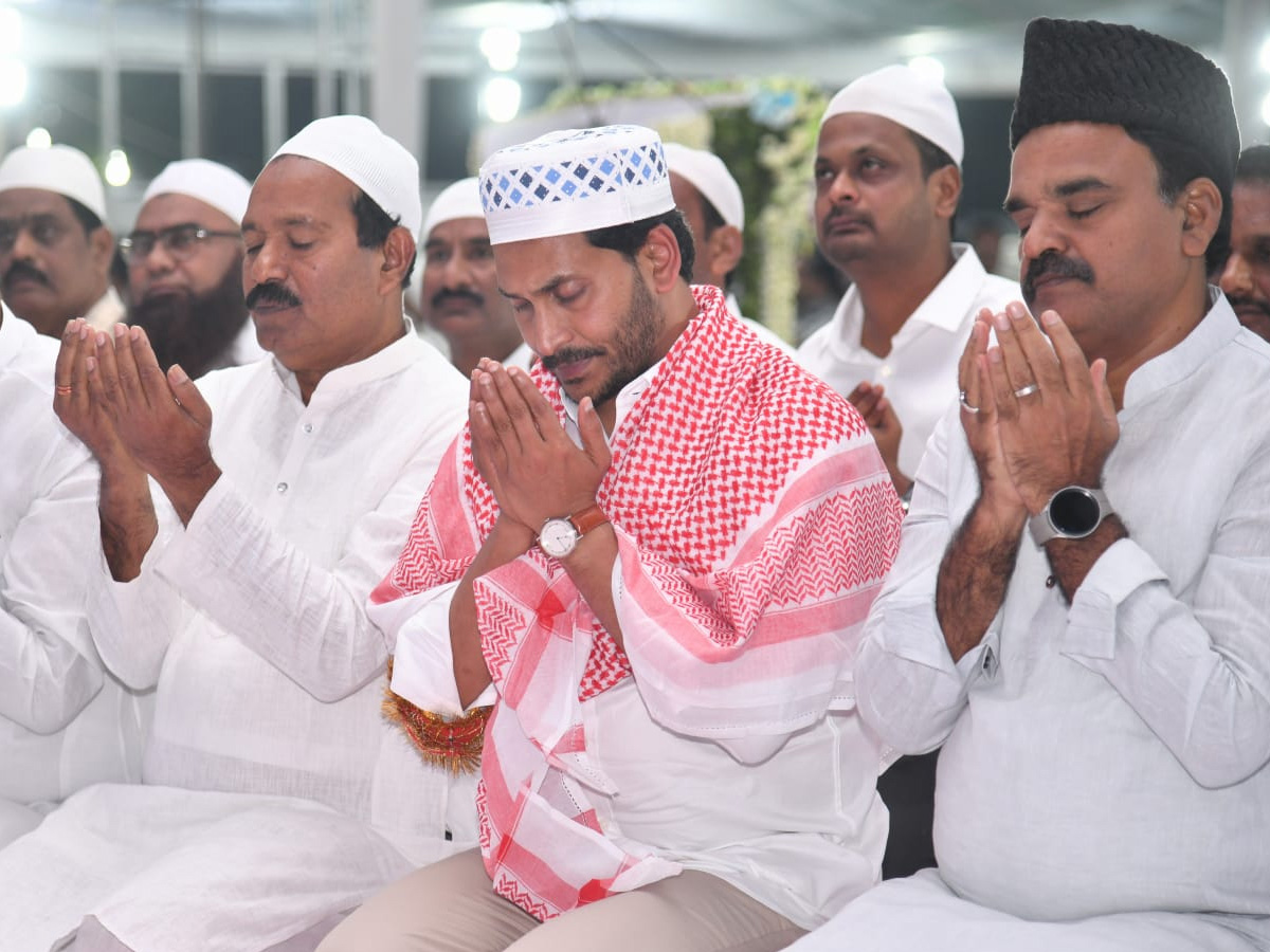 AP CM YS Jagan Participates in State Level IFTAR Programme Photos - Sakshi4