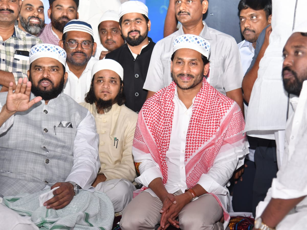 AP CM YS Jagan Participates in State Level IFTAR Programme Photos - Sakshi10