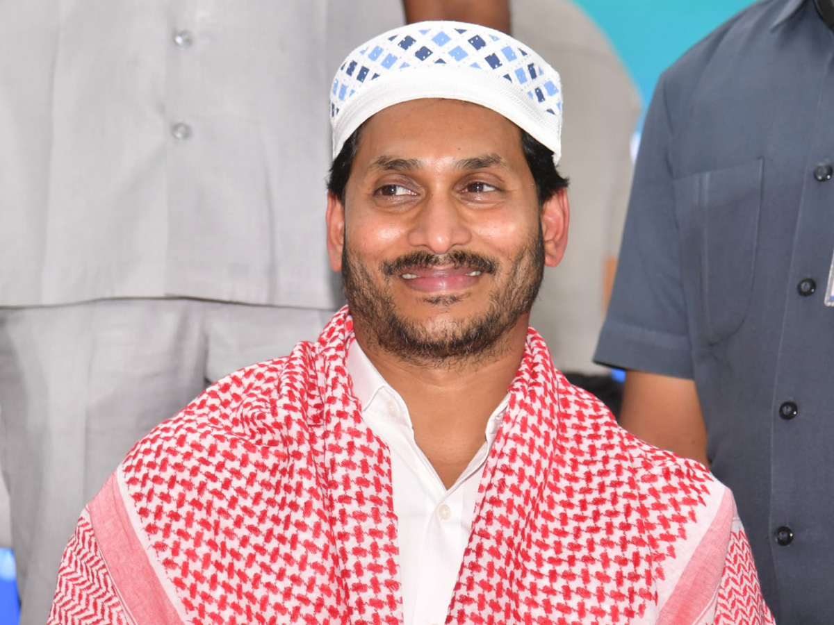 AP CM YS Jagan Participates in State Level IFTAR Programme Photos - Sakshi11