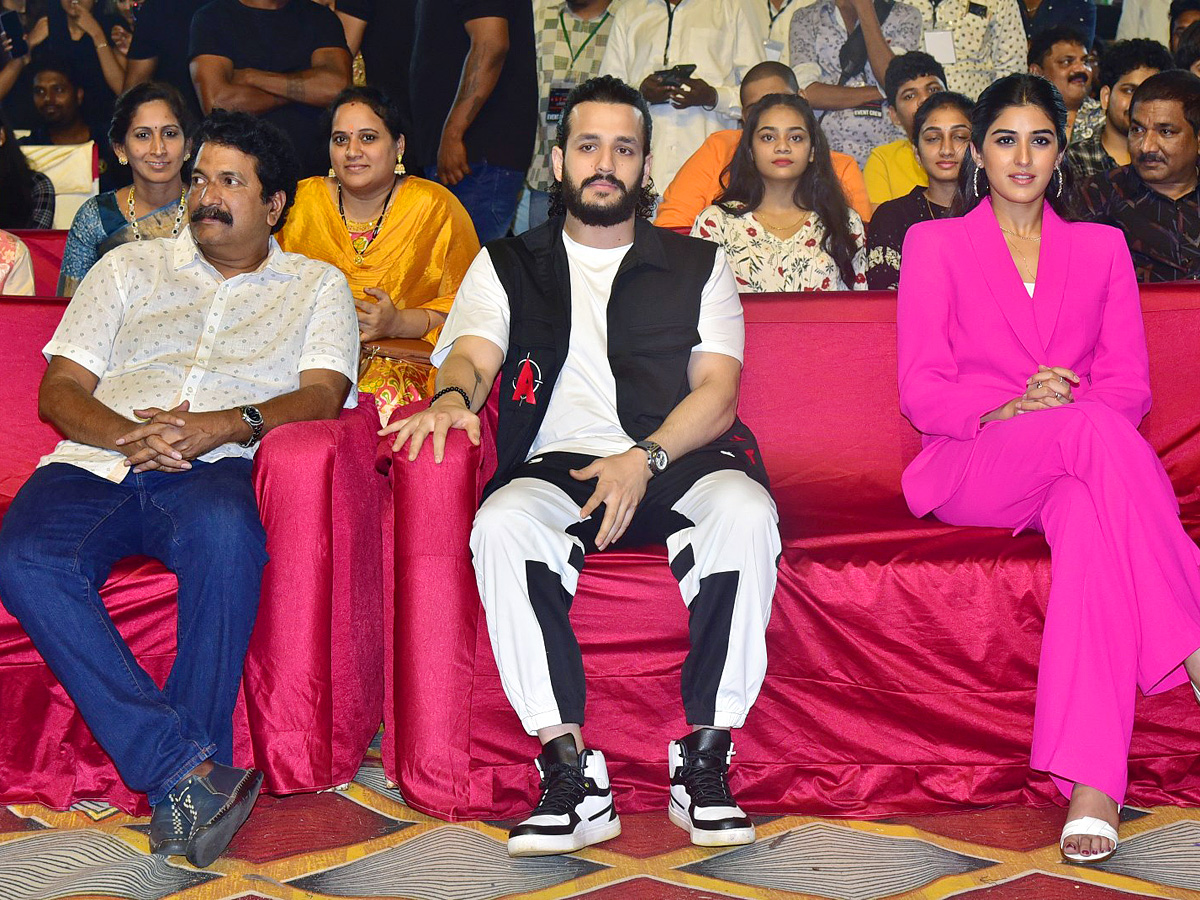 Agent trailer launch event Photos - Sakshi5