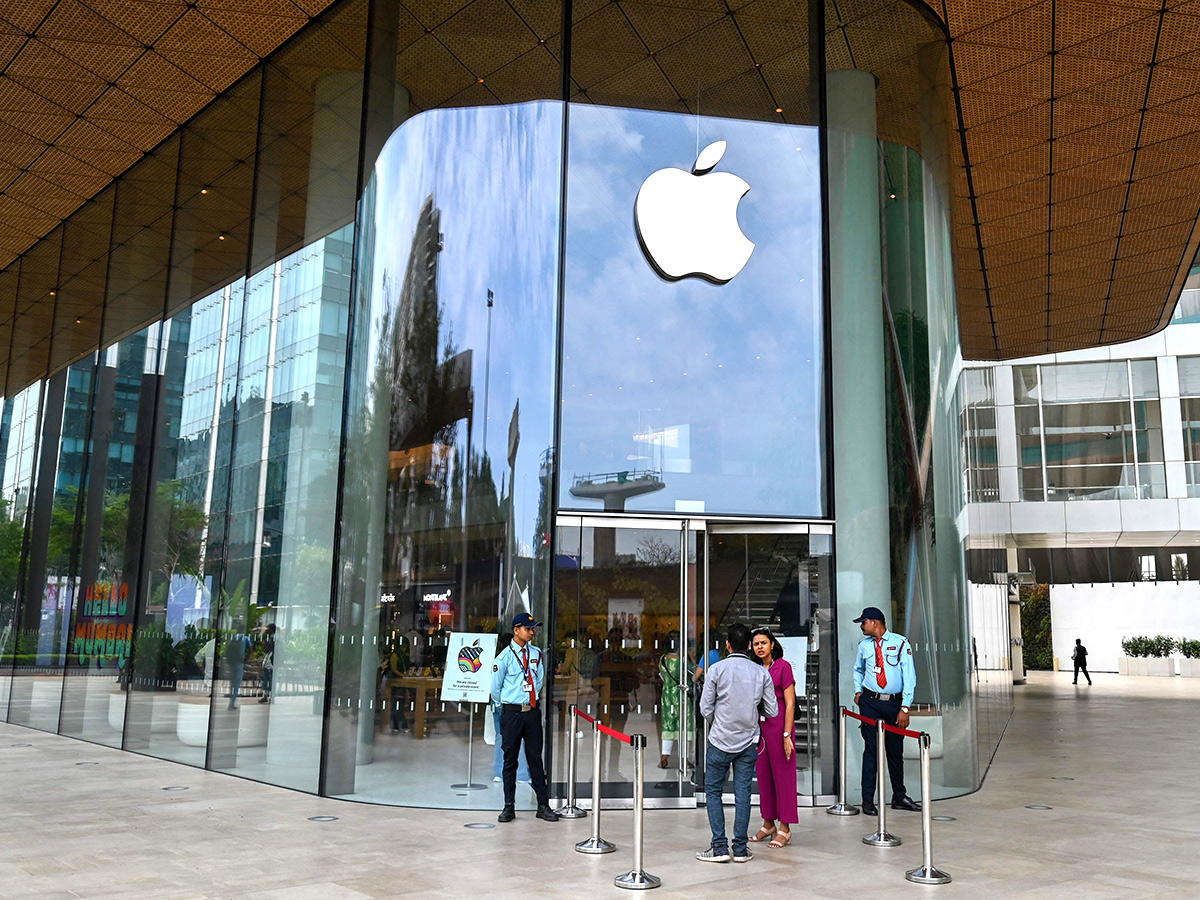 Apple BKC Store First Look in Mumbai Photos - Sakshi6