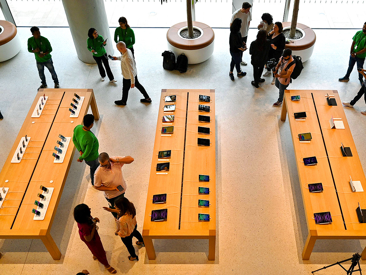 Apple BKC Store First Look in Mumbai Photos - Sakshi7