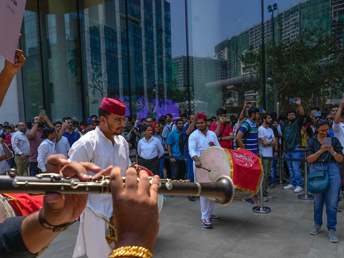 Apple CEO Tim Cook Opening Apple store in Mumbai - Sakshi23