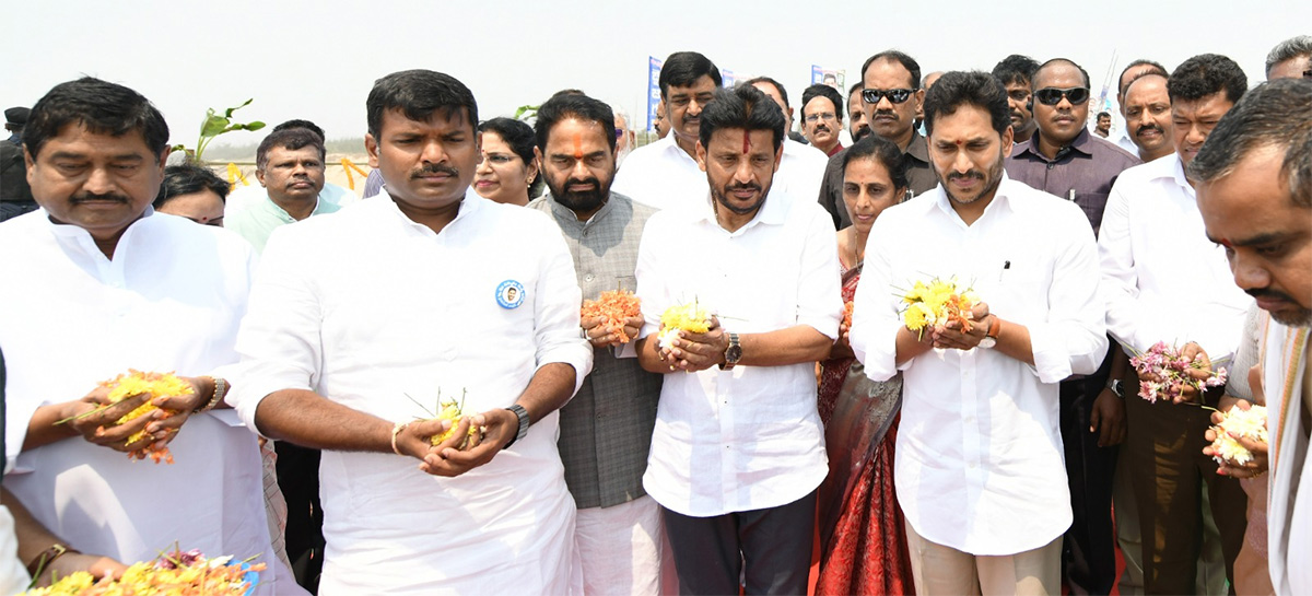 CM YS Jagan Srikakulam Tour To Initiating Development Works, Photos Gallery Inside - Sakshi14