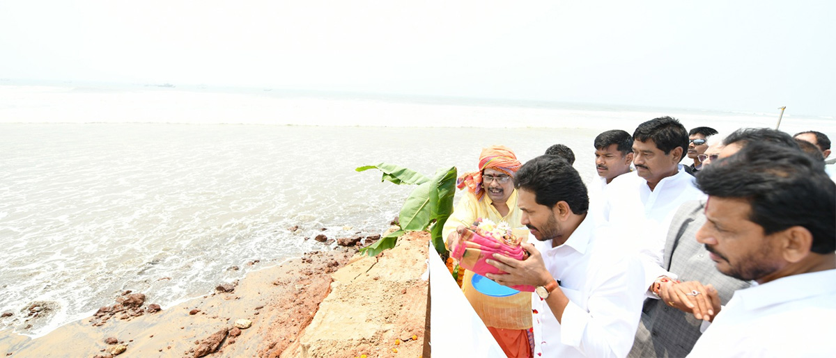 CM YS Jagan Srikakulam Tour To Initiating Development Works, Photos Gallery Inside - Sakshi7