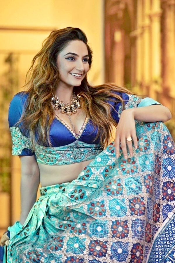 Kannada Actress Ragini Dwivedi Latest Photos - Sakshi36