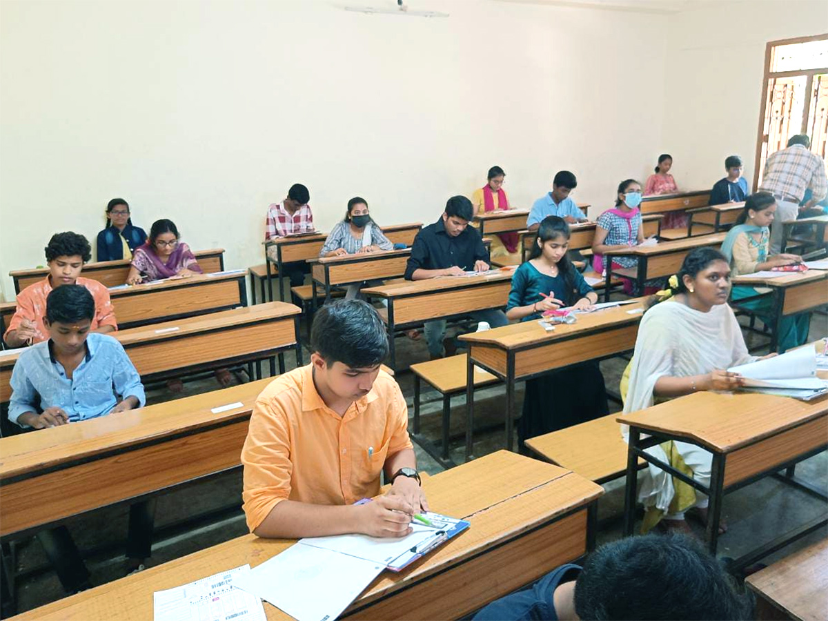 10th Public Exam in AndhraPradesh Photos - Sakshi12