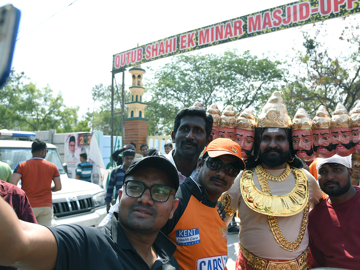 SRH and RR Match in Hyderabad Stadium Photos - Sakshi41