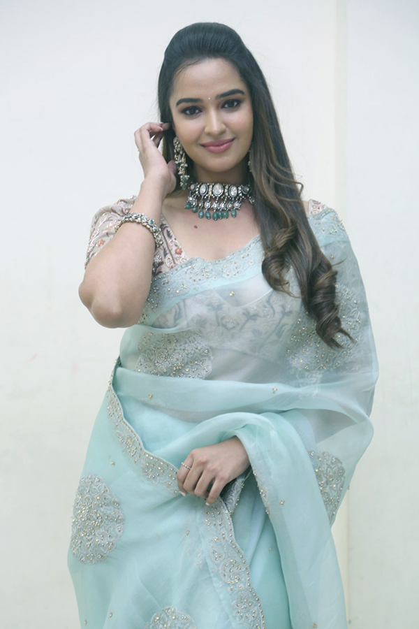 Poojitha Ponnada Latest Photos - Sakshi13