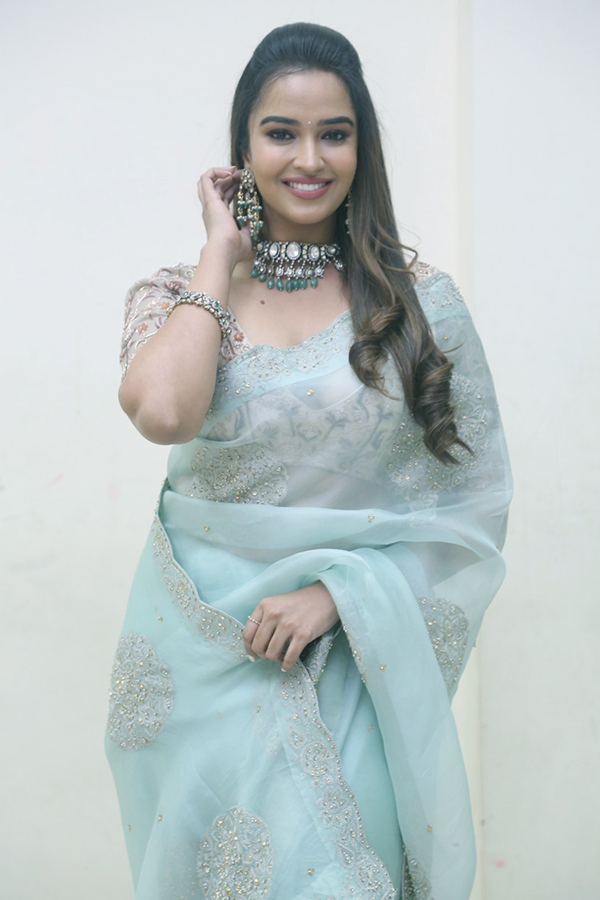 Poojitha Ponnada Latest Photos - Sakshi16