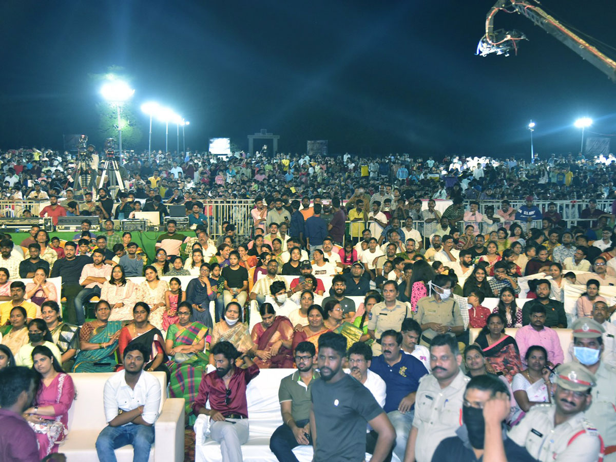 Dasara Movie Success Celebrations in Karimnagar Photos - Sakshi15