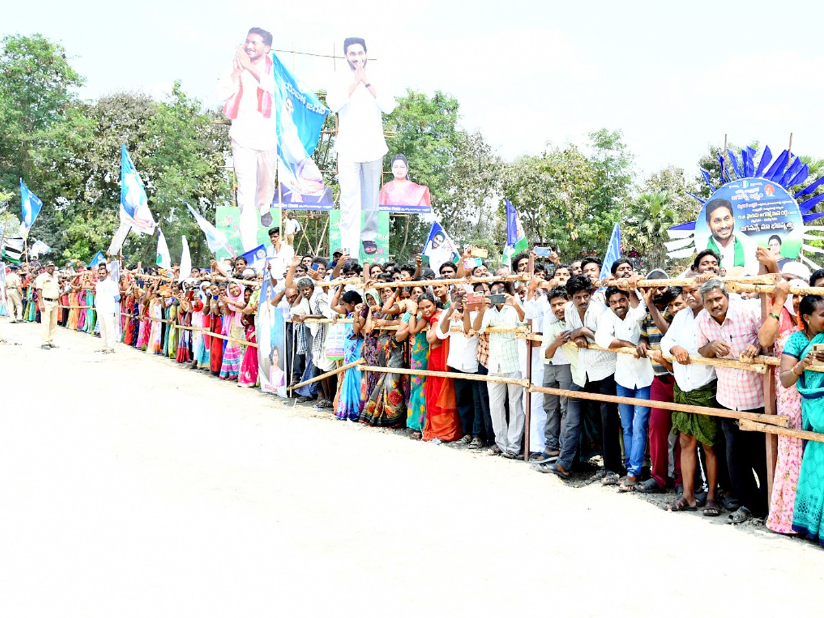 CM Jagan Palnadu District Tour Photos - Sakshi6