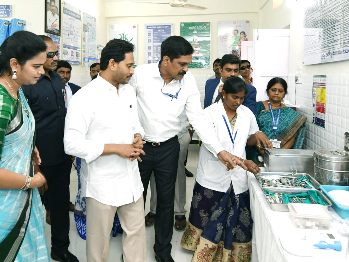 CM YS Jagan Launches Family Doctor Programme Photos - Sakshi12