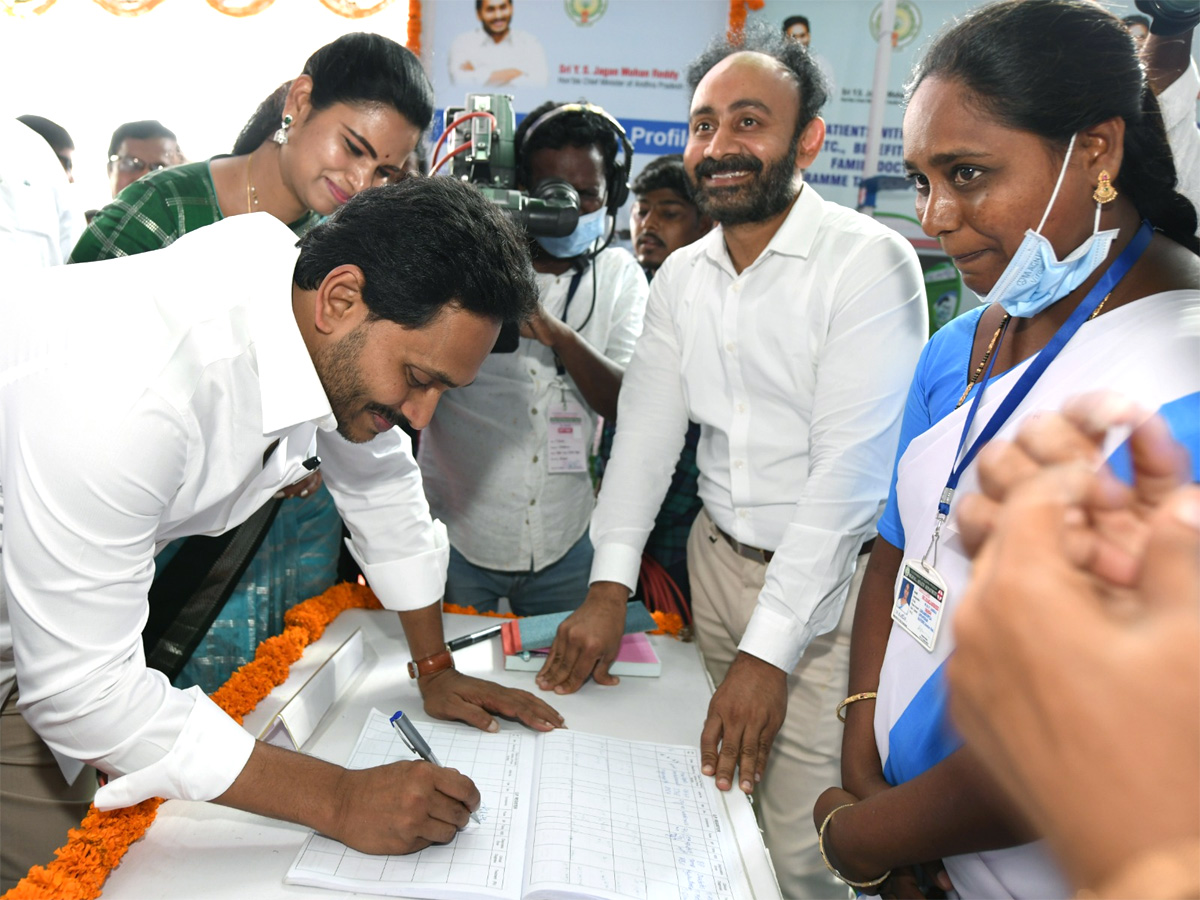 CM YS Jagan Launches Family Doctor Programme Photos - Sakshi20