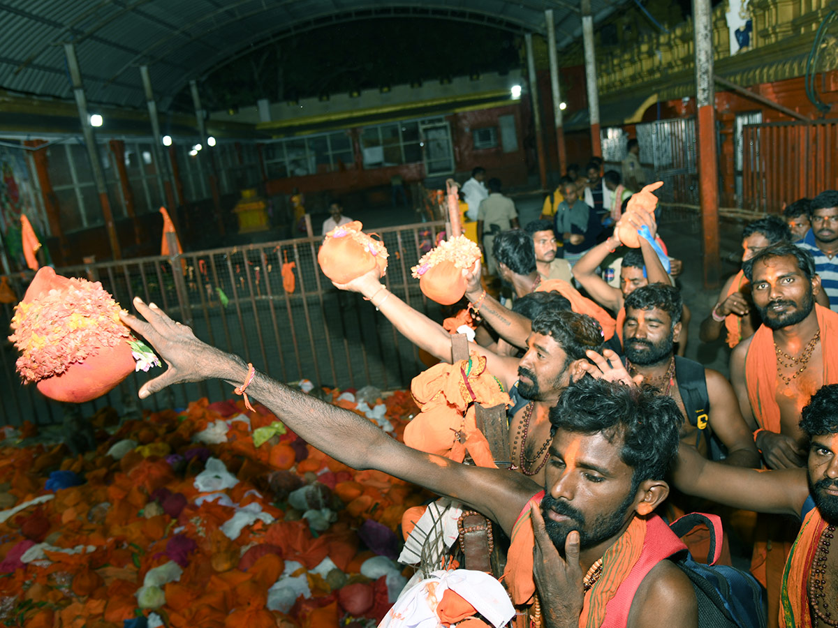 Kondagattu Anjaneya Swamy Temple Photos - Sakshi10