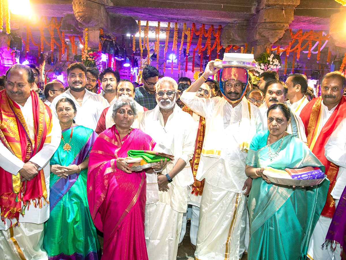 Vontimitta Kodandarama Kalyanam Photos - Sakshi33