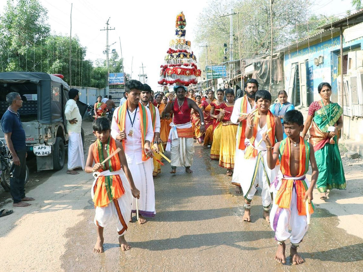 Vontimitta Kodandarama Kalyanam Photos - Sakshi8