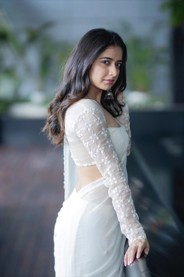 Kannada Actress Ashika Ranganath Latest Stunning Photos - Sakshi3