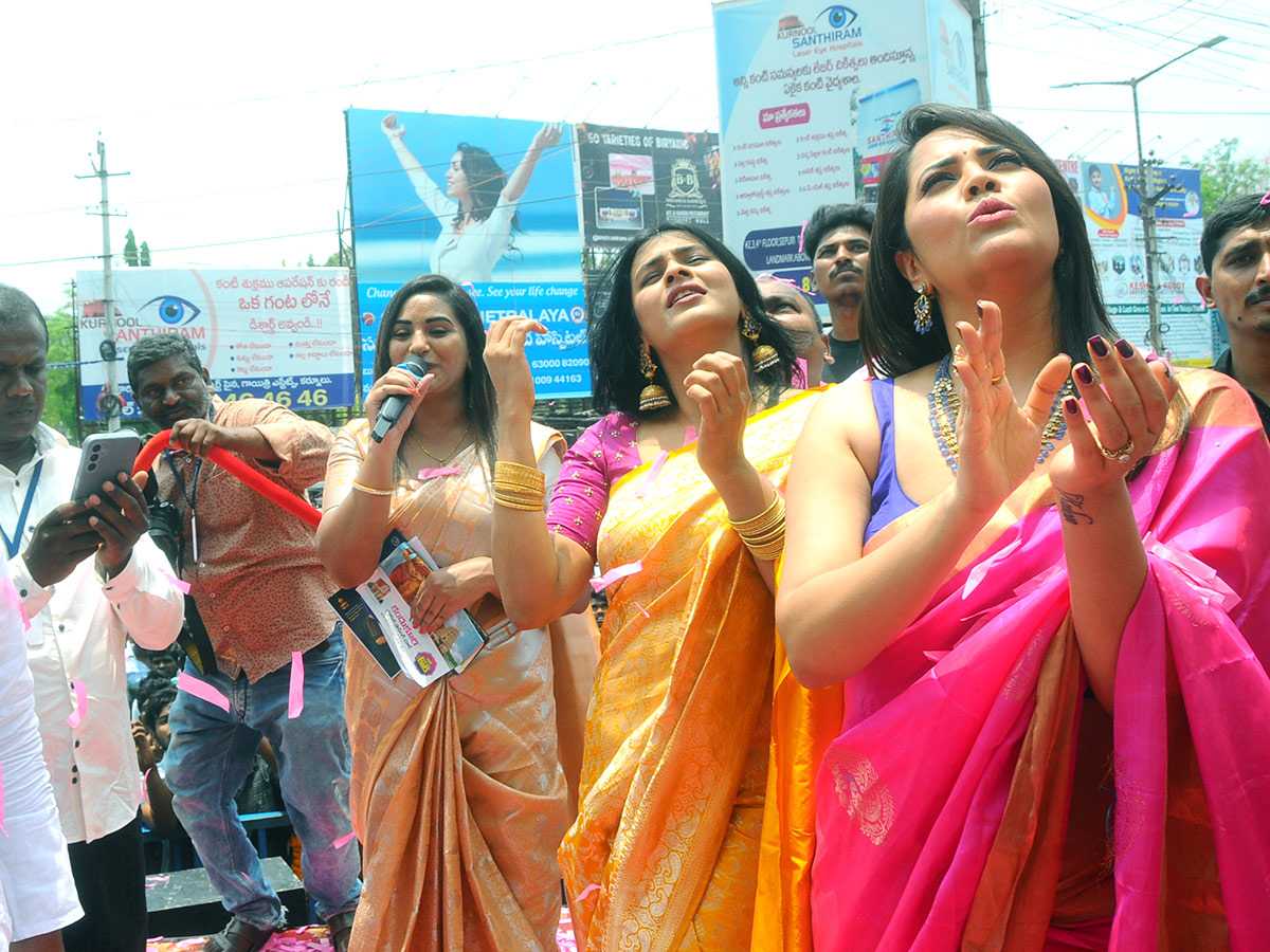 Anusuya and Heba Patel at Kurnool - Sakshi3