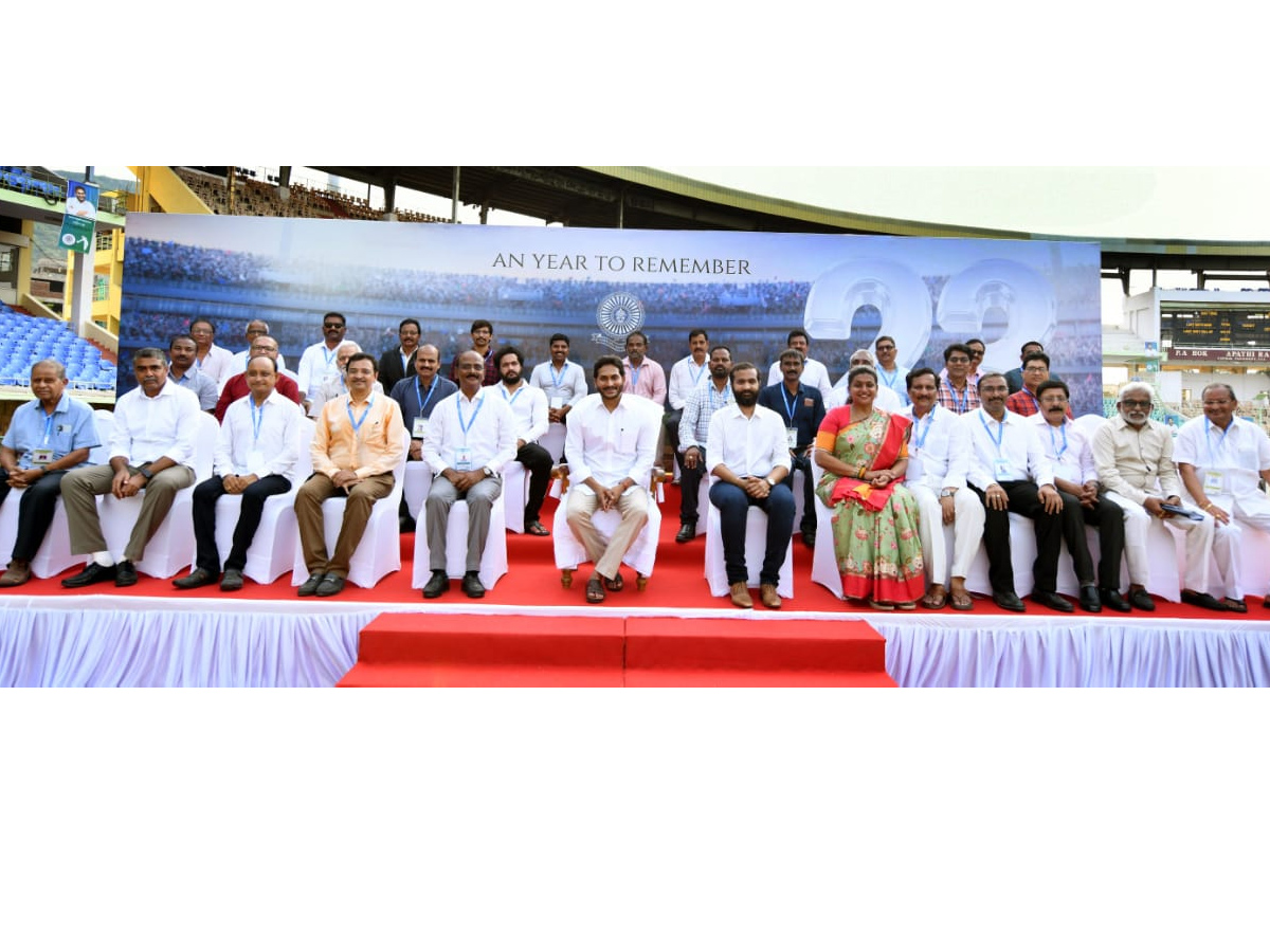 CM Jagan Visakhapatnam Tour Photos - Sakshi24