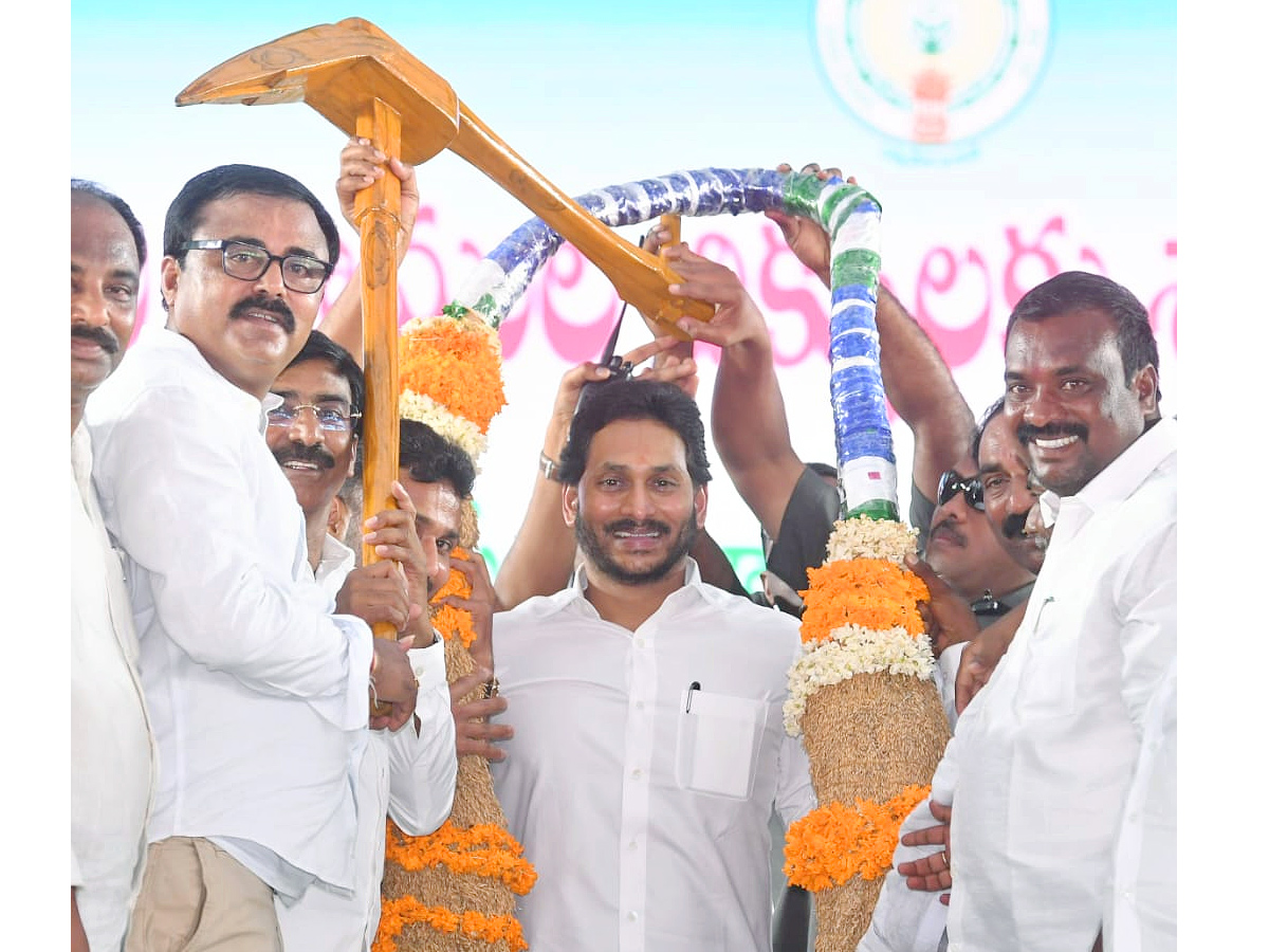 AP CM YS Jagan Kavali Tour Nellore District Photos - Sakshi12