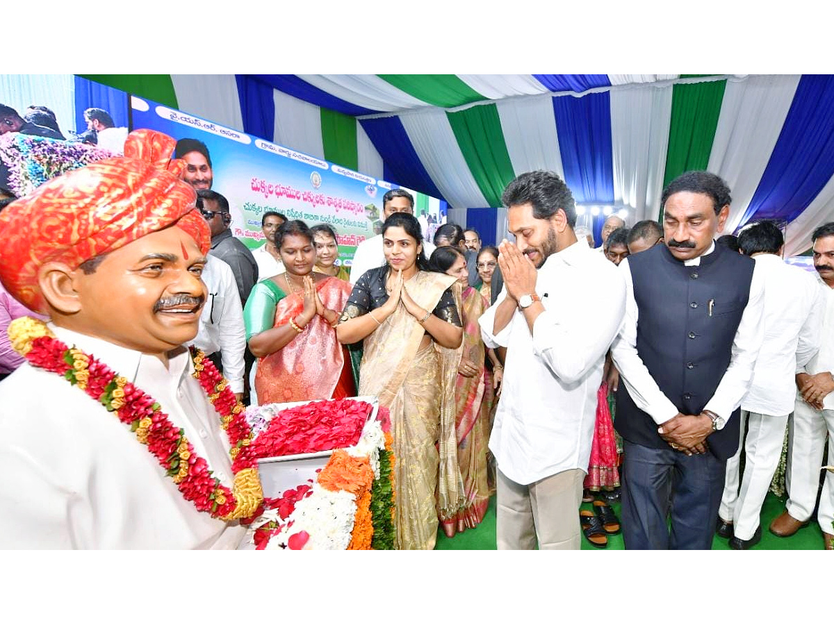 AP CM YS Jagan Kavali Tour Nellore District Photos - Sakshi19