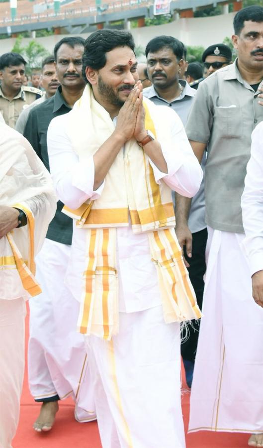 CM YS Jagan Participates Sri Lakshmi Maha Yagnam Vijayawada - Sakshi36