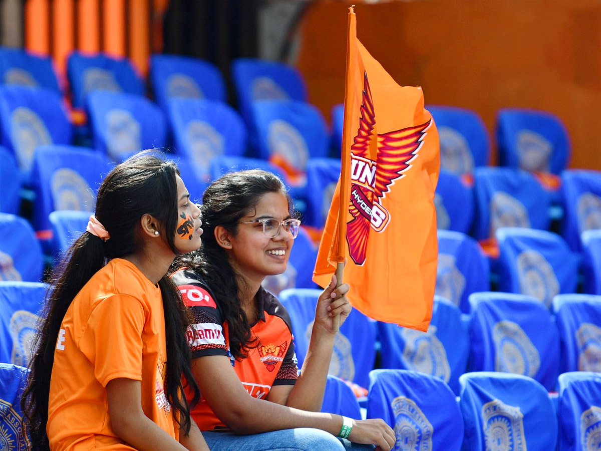 IPL Fans in Uppal Cricket Stadium Photos - Sakshi8