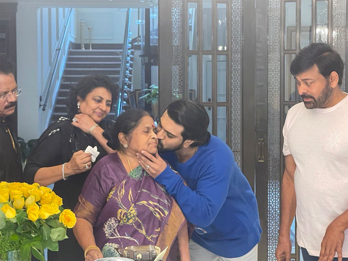 Chiranjeevi Share Photos in Social Media - Sakshi24